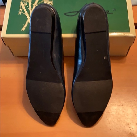 Navy Blue flats - Picture 4 of 5